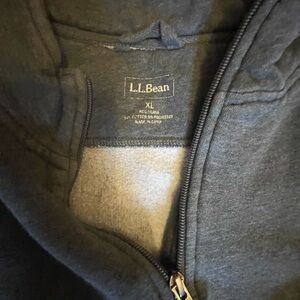 Men’s gray L.L. Bean lined sweatshirt